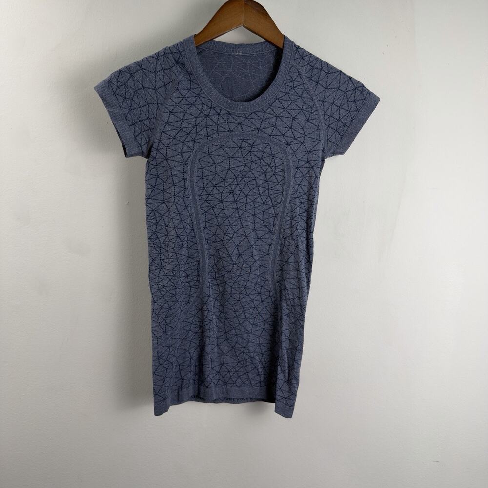 Lululemon Swiftly Tech Short-Sleeve Shirt 2.0 Blue/Navy Size 4
